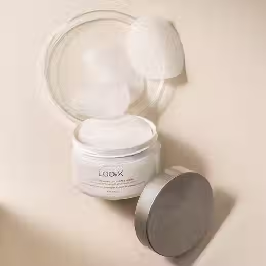 104408-33383_LOOkX_Lifestyle_Dermaskinpolishpads.avif