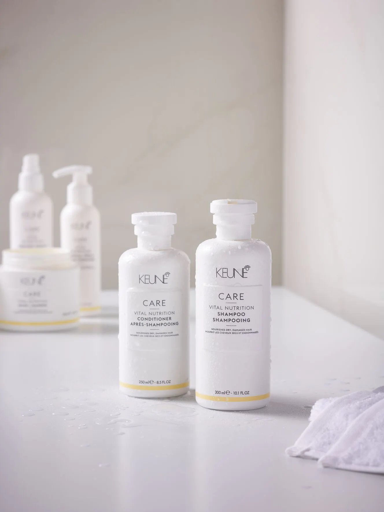 Keune-Care-Lifestyle-Image-Vital-Nutrition-Shamp_Cond-02-medium-min.webp