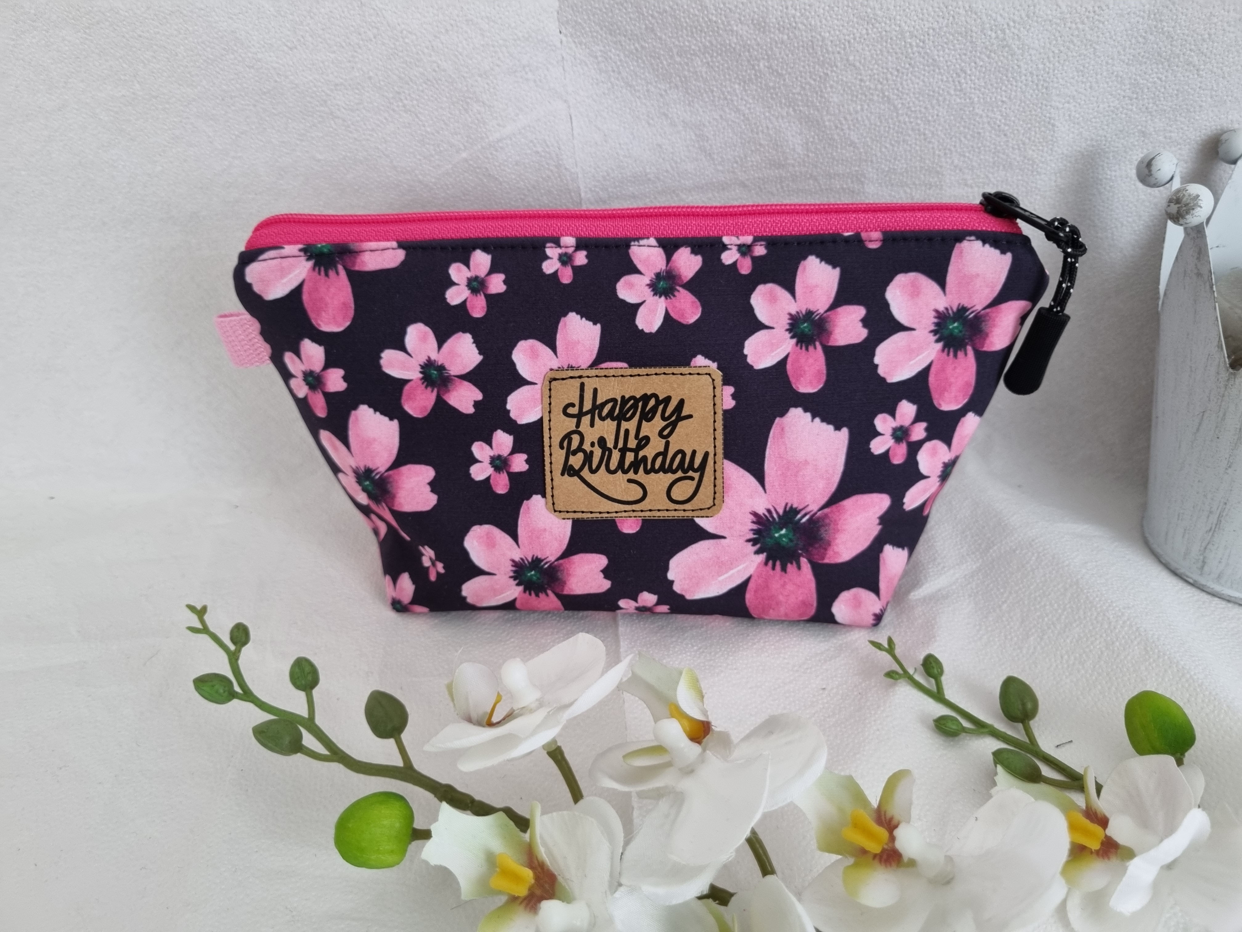 Tessy Allerlei Täschli - Blumen pink auf schwarz " Happy Birthday"