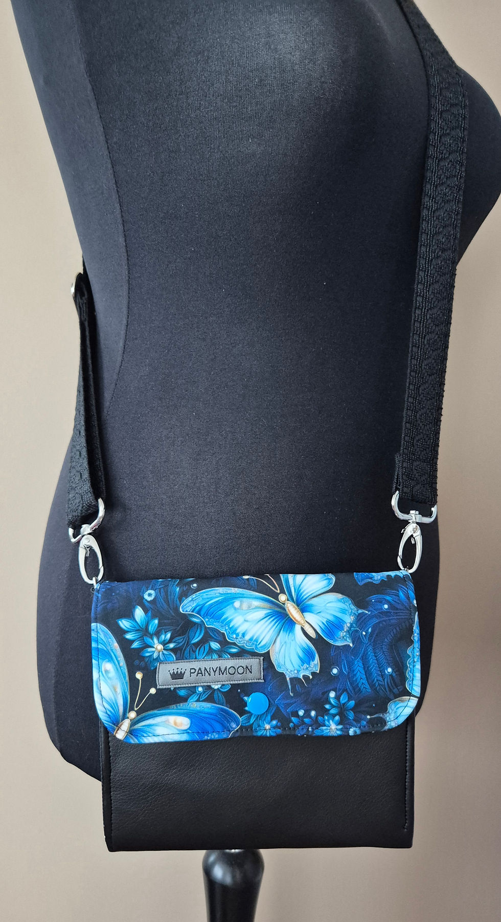 Miniaturbild: Sophia Allerlei  Crossover Täschli mit Fächer - Schmetterlinge blau