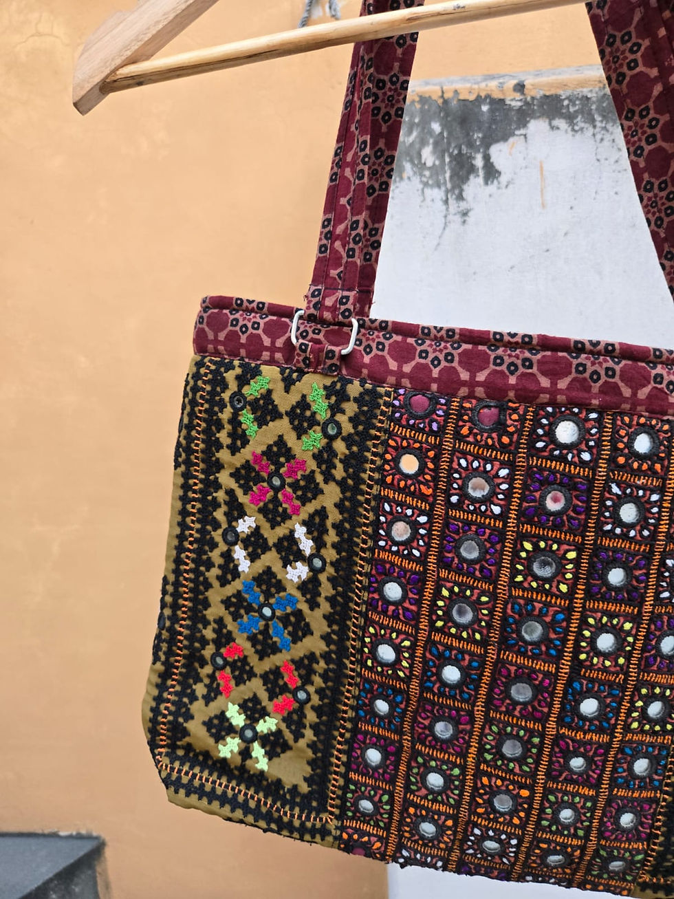 Thumbnail: Thari Laptop bags