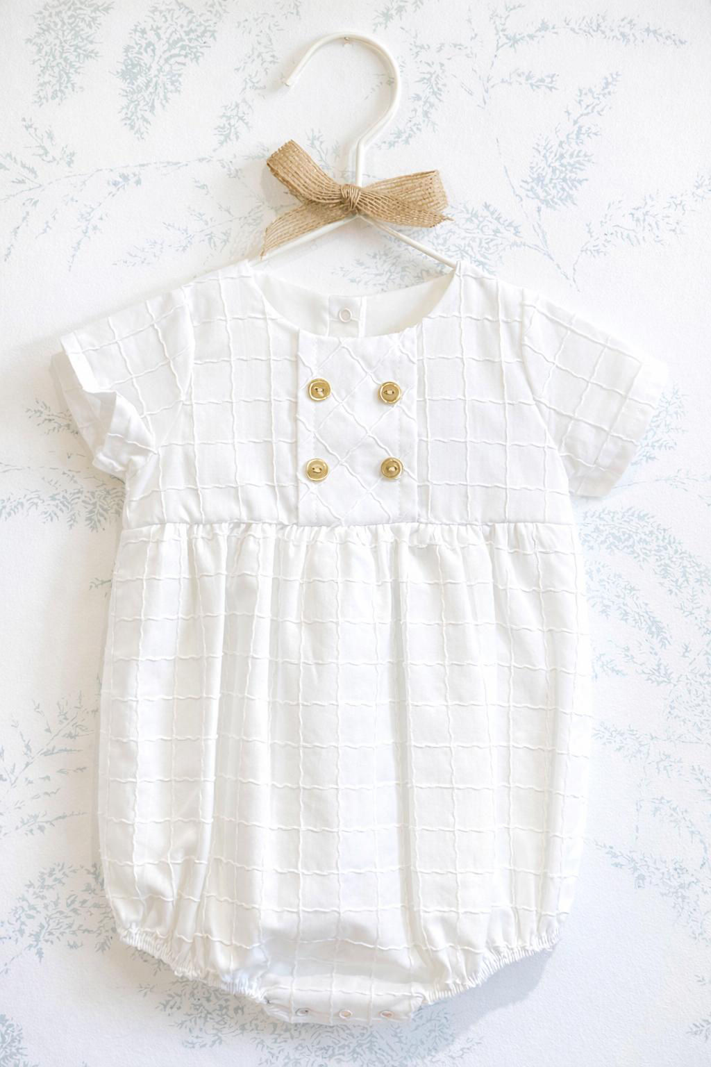 Pelele bordado cuadros 