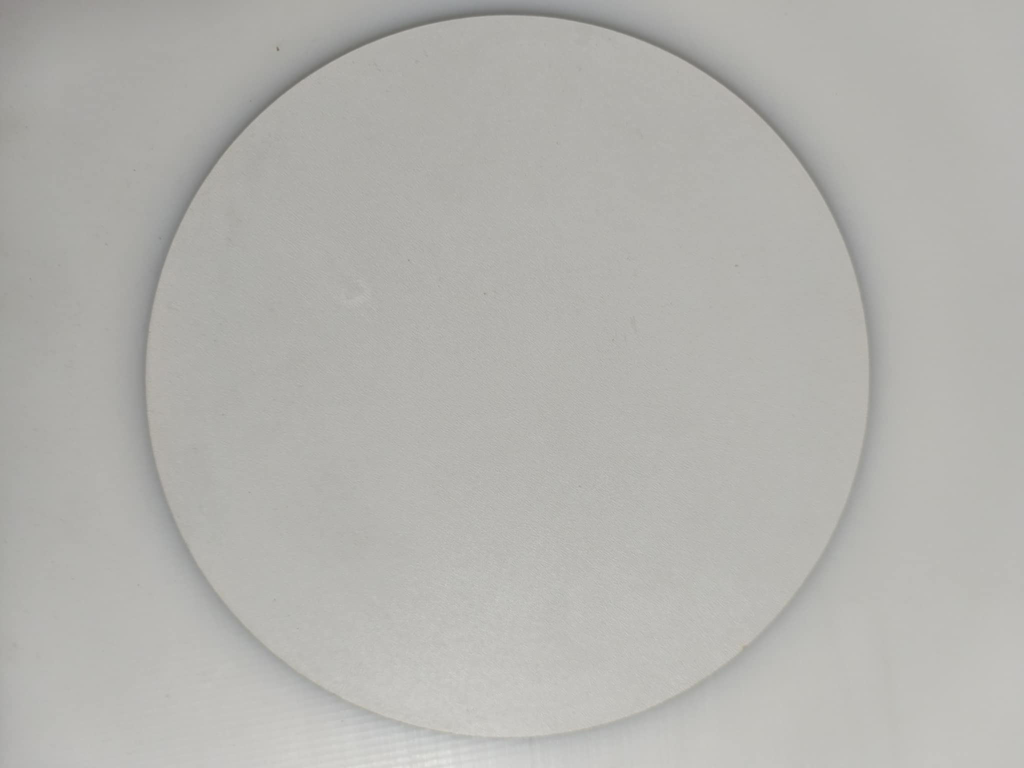 drevený podnos na tortu