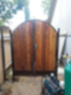 Gate