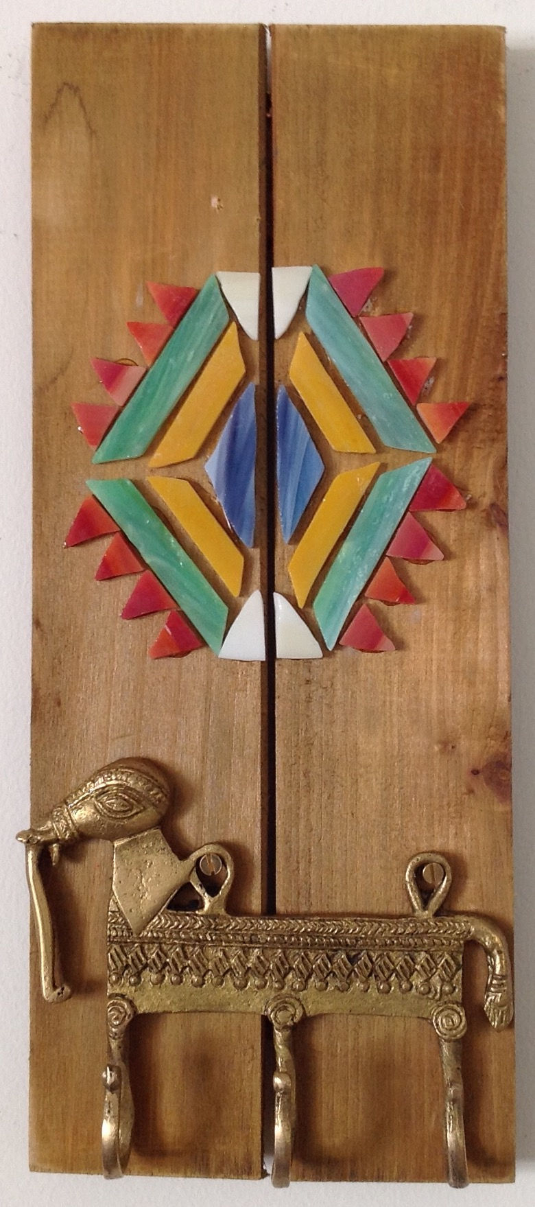 Dhokra art key holder