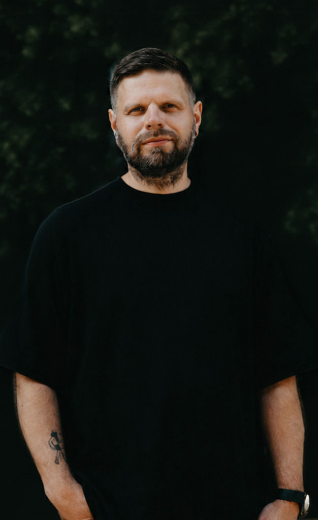 Slavik-02.jpg