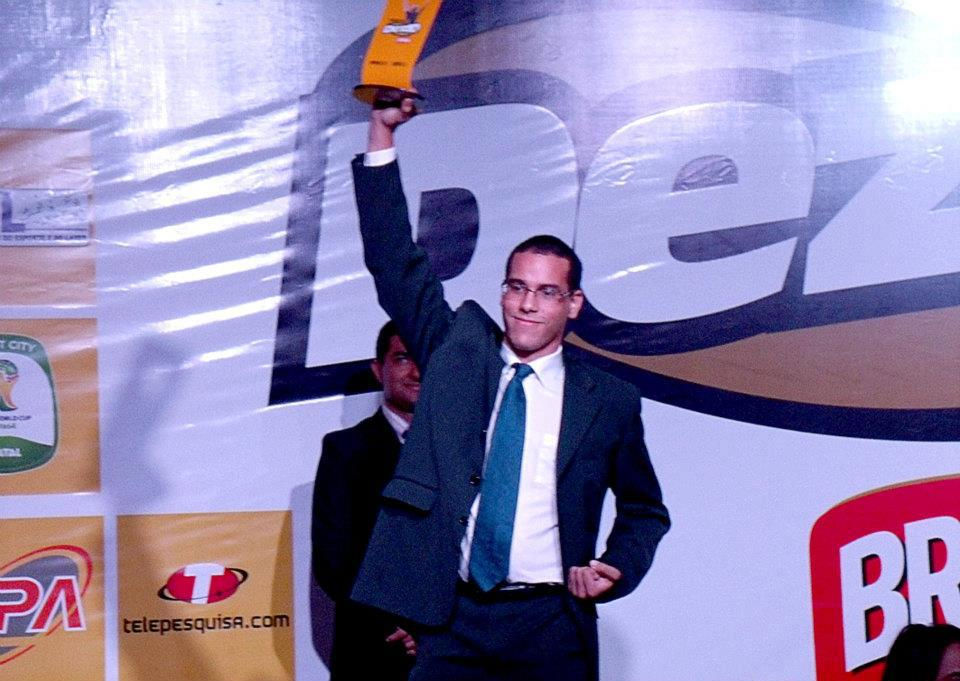 Prêmio DEZ - Elton Gil Xavier