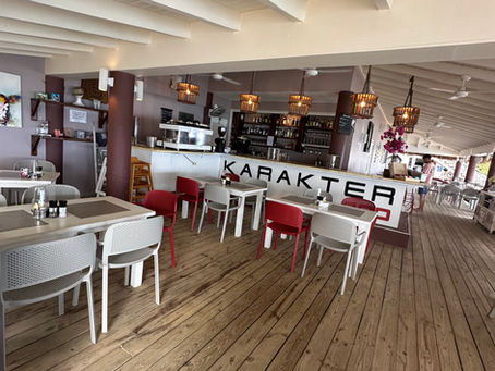Karakter Beach Lounge, Curaçao - Coral Estate
