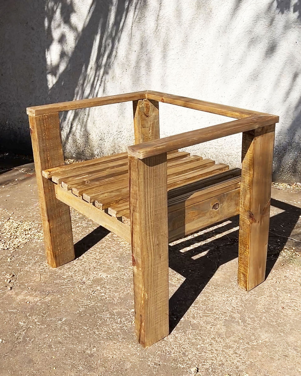 Cadeira feita de pallet