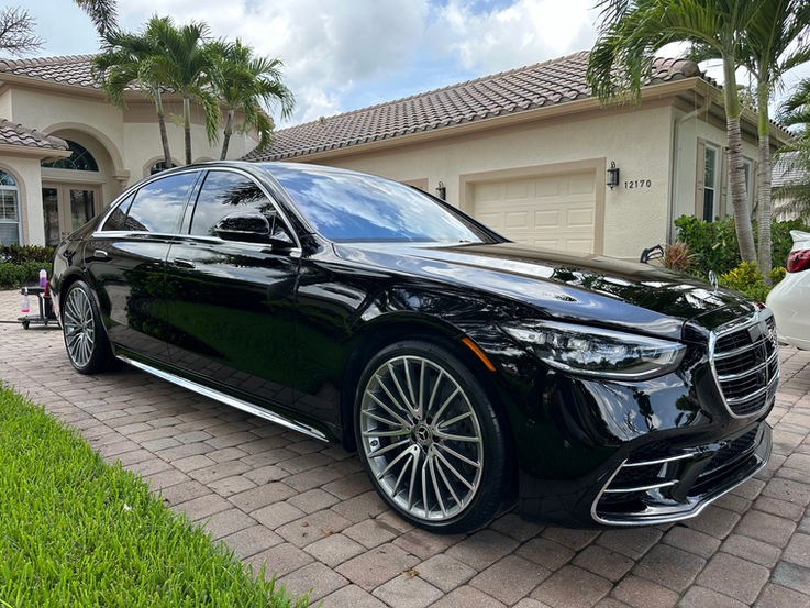 Black Mercedes-Benz S-Class luxury car