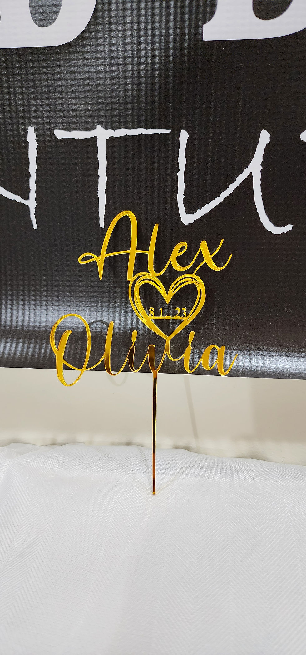 Thumbnail: Cake Topper
