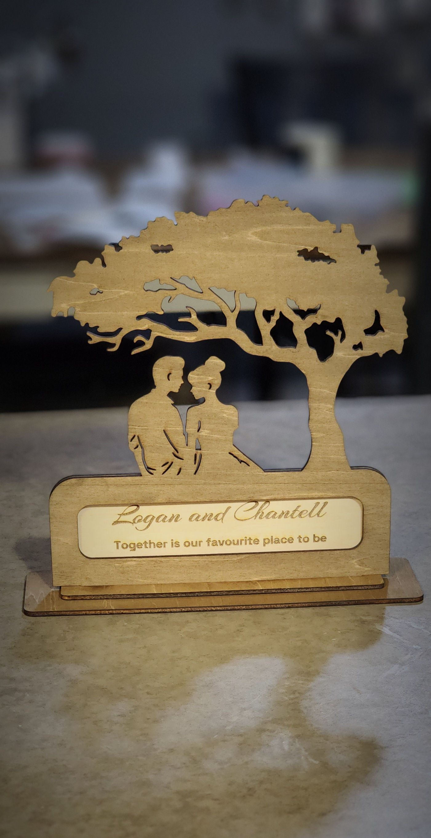2 Layer couple under tree