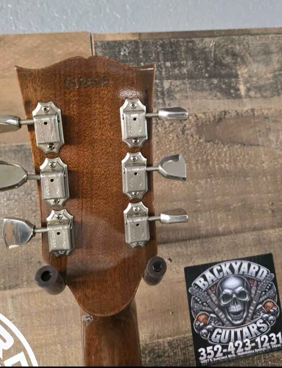 Thumbnail: 1969 Gibson J-45 Standard