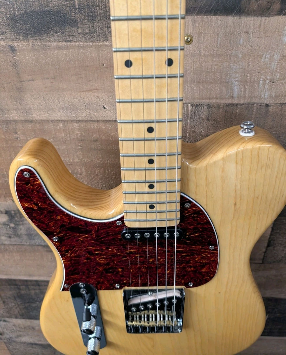 Thumbnail: G&L Tribute Series ASAT Classic