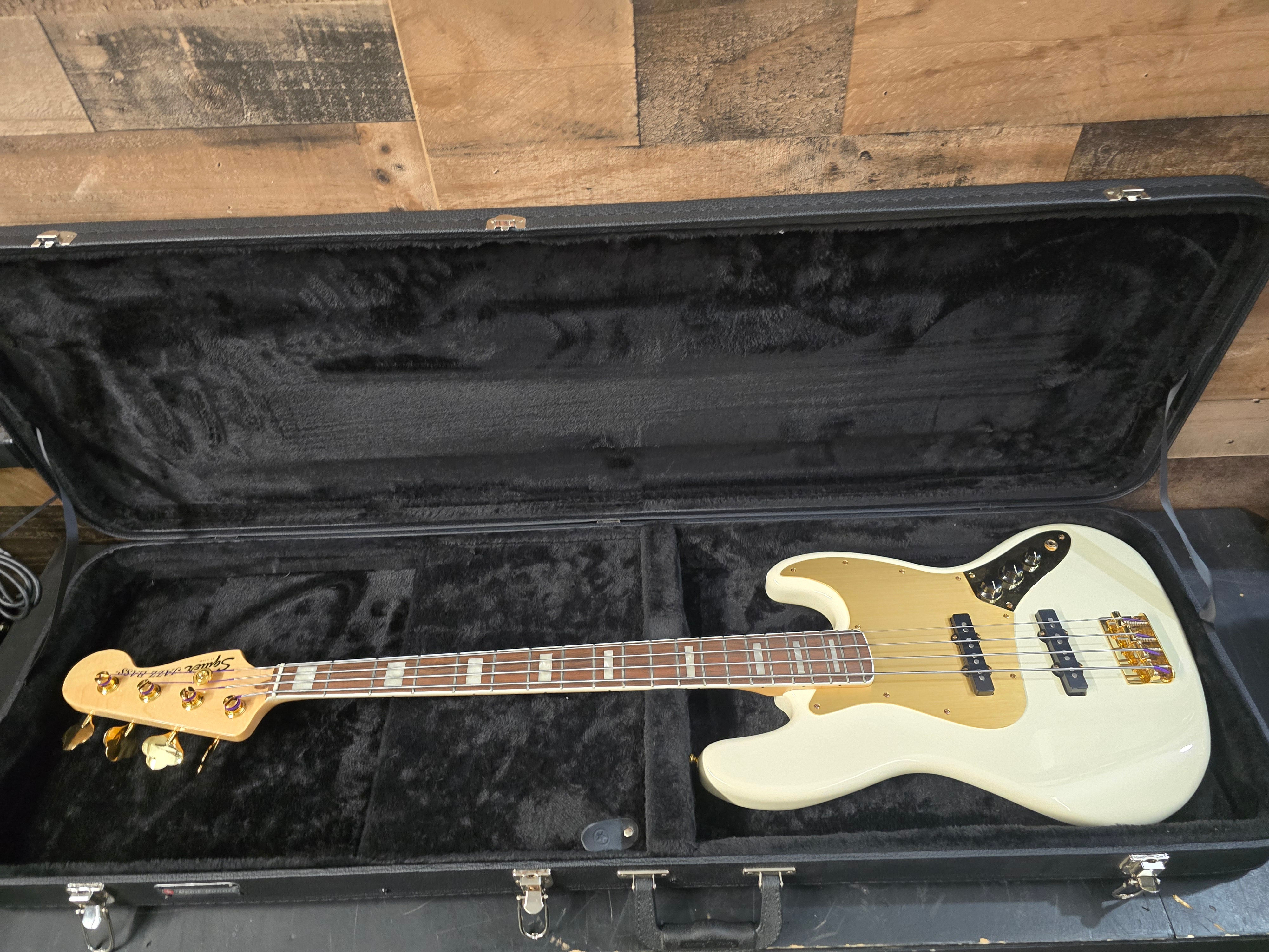 Squier 40th Anniversary jazz Bass