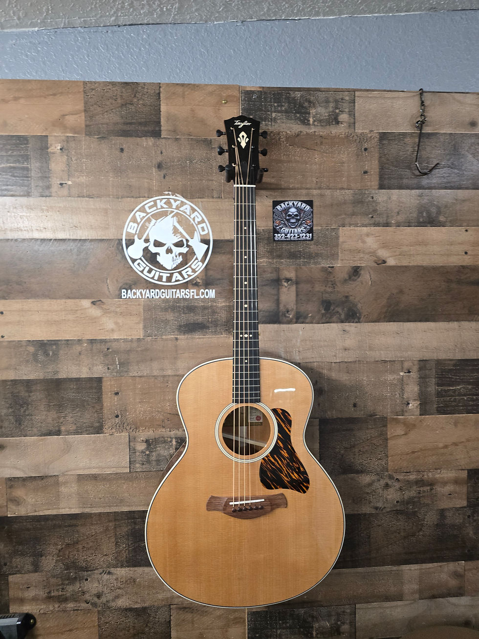 Thumbnail: Taylor Gold Label 514e