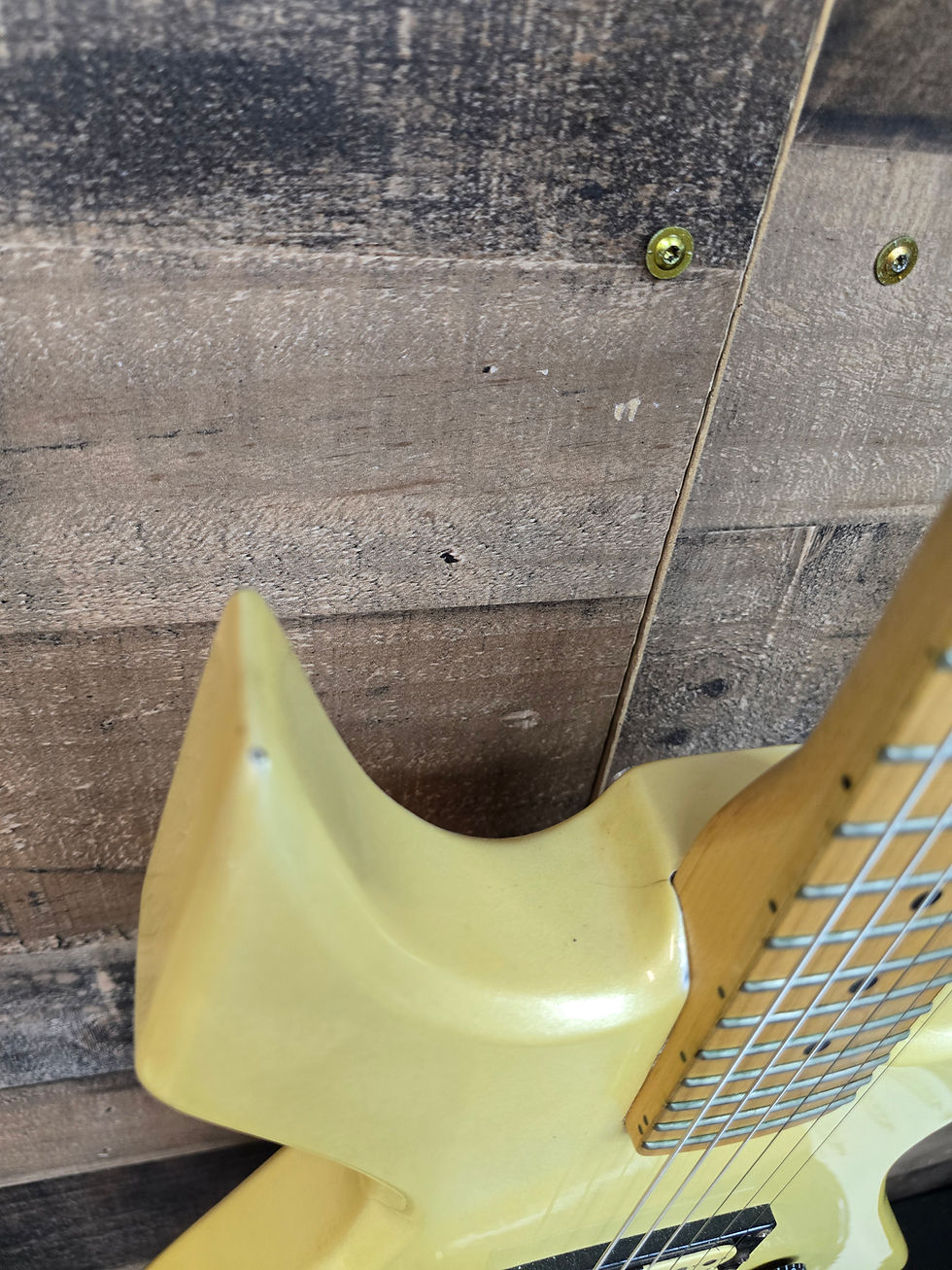 Thumbnail: BC Rich warlock Rave 1980's
