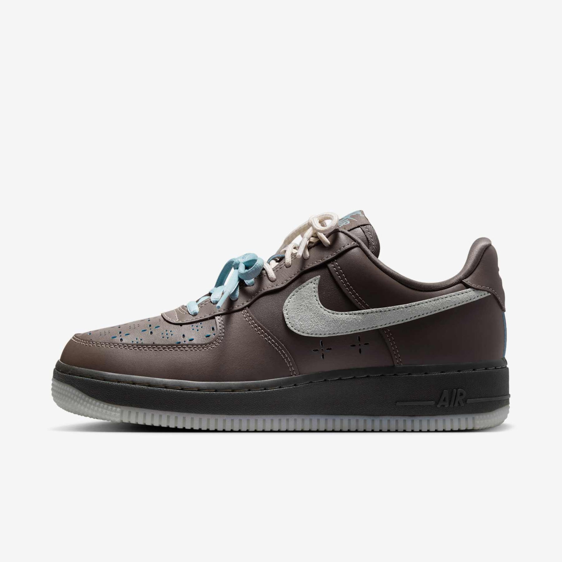 Women's Nike Air Force 1 '07 LV8