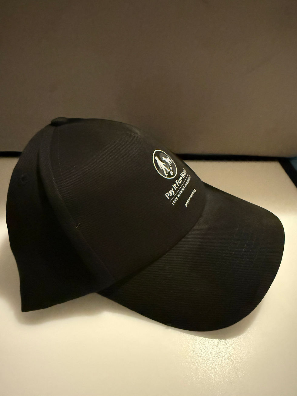 Miniatura: Pay It Fur-Ward Black Baseball Cap with Logo