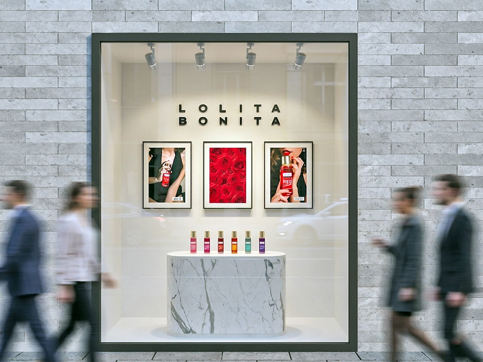Lolita-Bonita-window-3