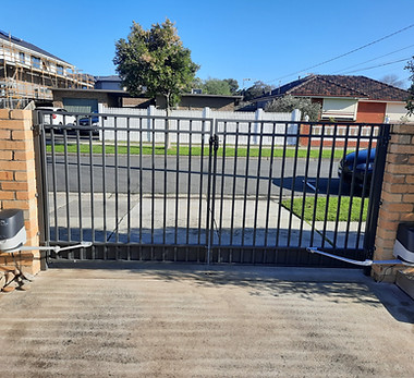 Swing gates automation