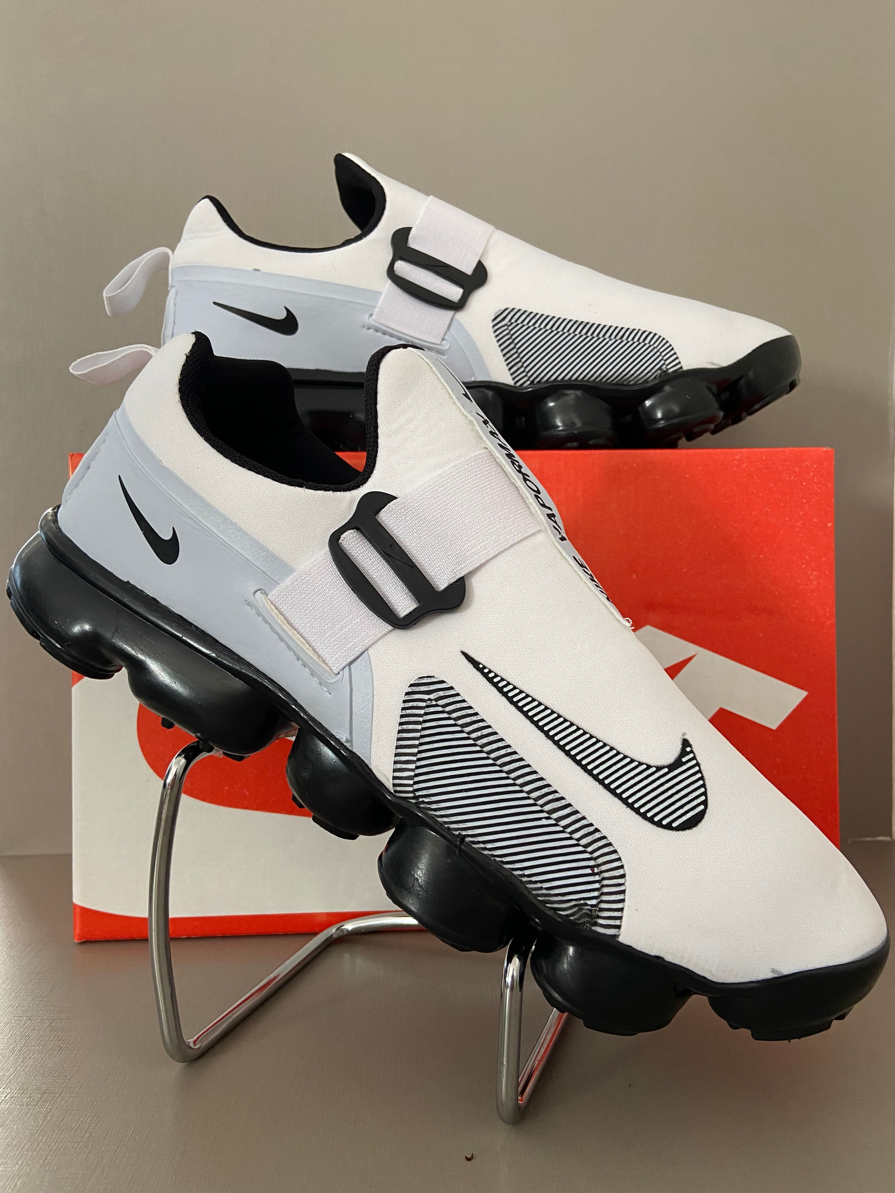 NIKE VAPORMAX RUNNING BRANCO