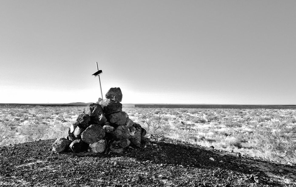 Documentary photograph of a death at the border wall.