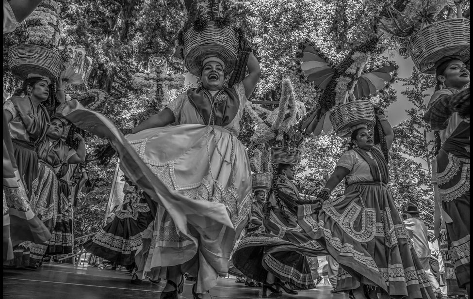 Documentary photograph of Mexican dancers in California.