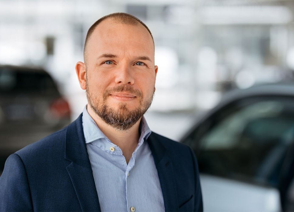 Mitarbeiterporträt Nico Zeizinger, Verkaufsberater Neue Automobile (BMW i Specialist) bei 