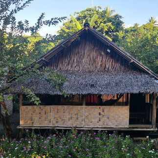 Ein Meisterwerk von einer Hütte - es gibt sogar eine Terrasse!