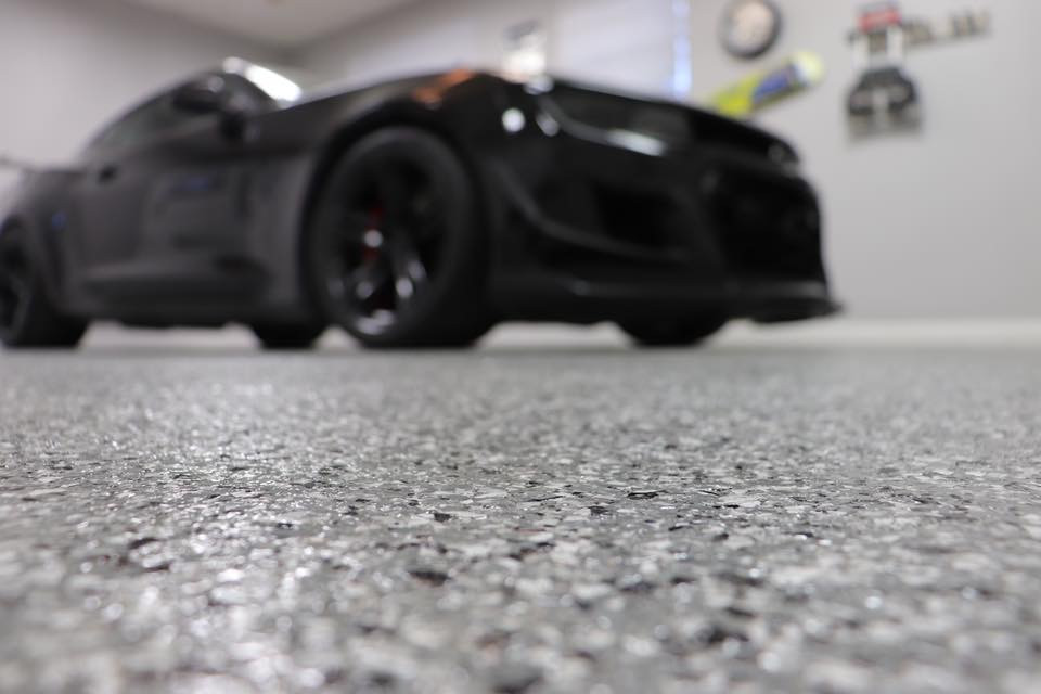 Fresh garage look after epoxy