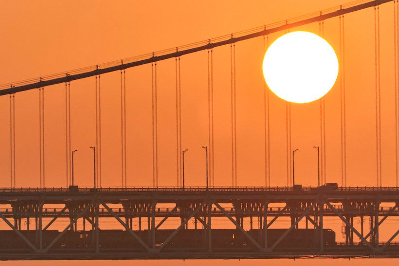 Sunrise Seto over the Seto O-hashi during the sunrise.