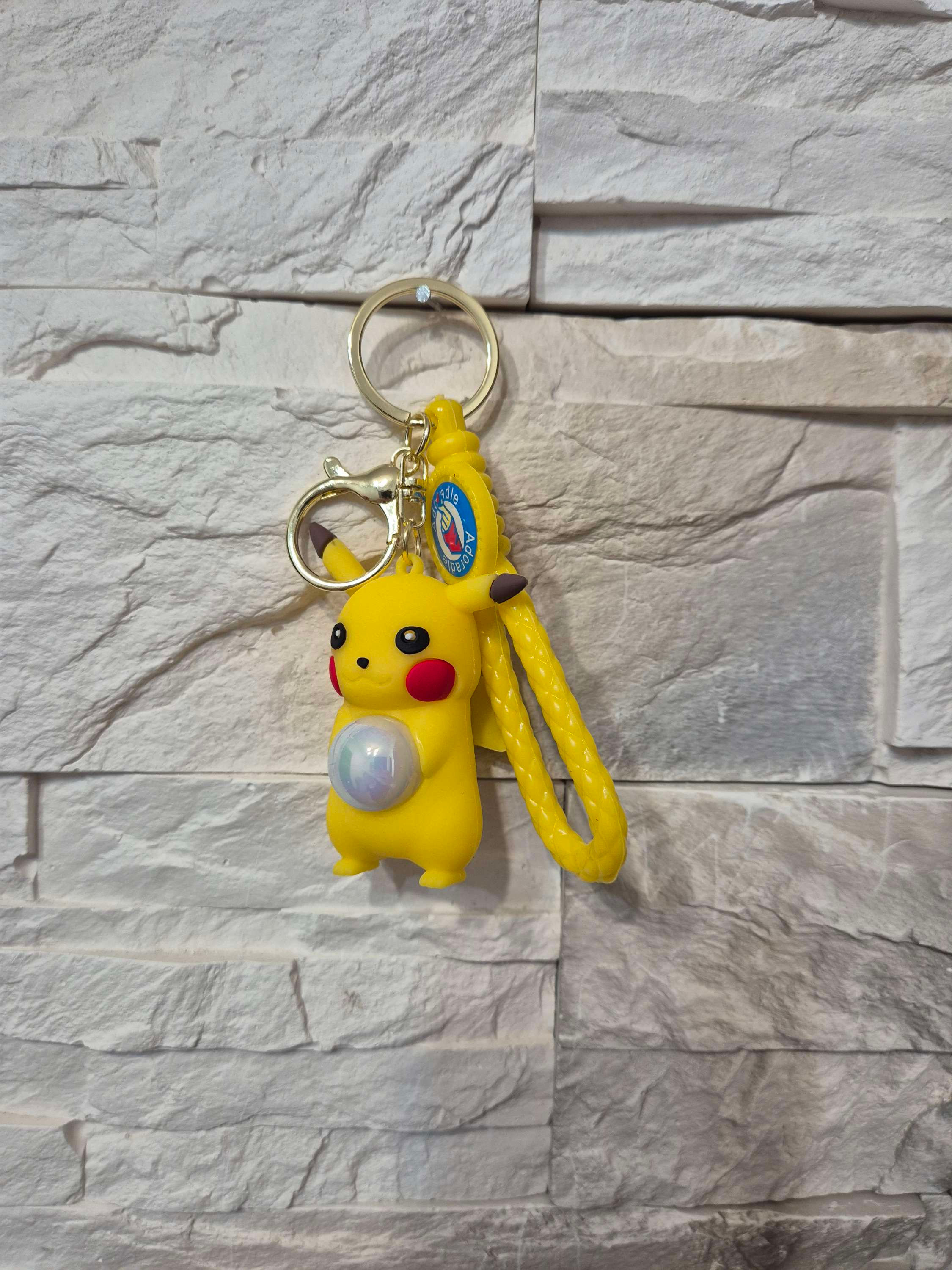 Brelok Pikachu świecący