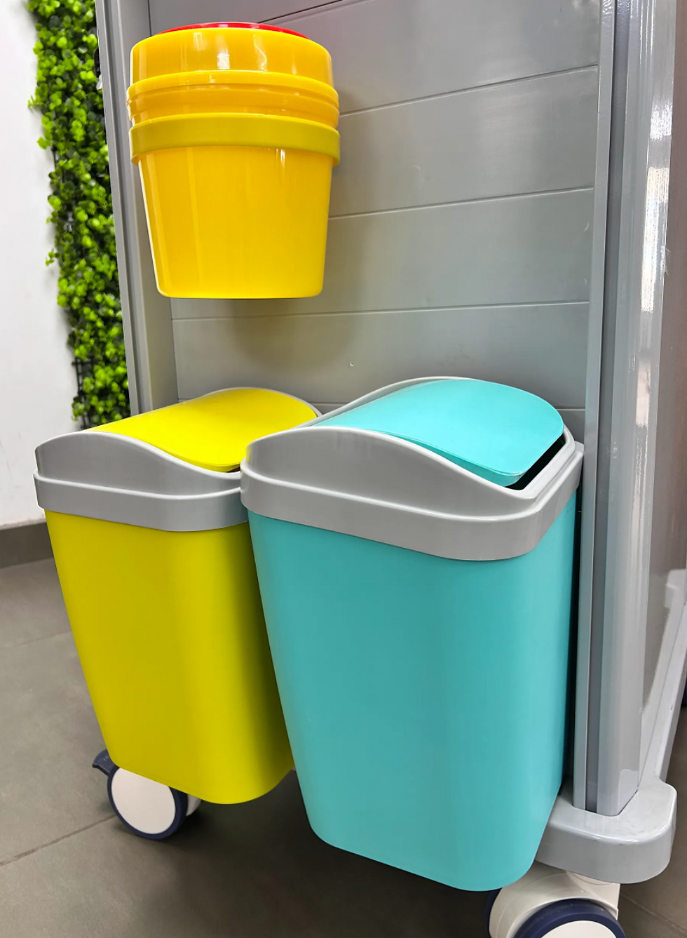 Miniatura: COCHE MÉDICO MULTIUSOS