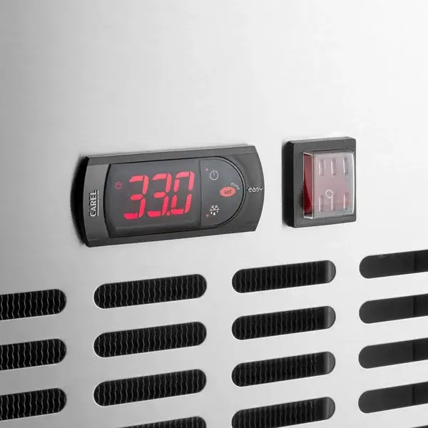 Miniatura: Mesa de preparación de pizza refrigerada de 71", de 2 puertas. Avantco
