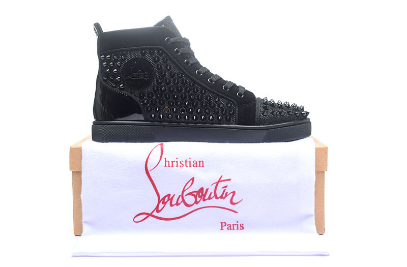 Gently Used Christian Louboutin Louis Flate Leather Sneaker