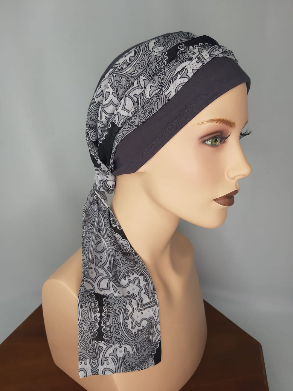 Miniatura: TURBANTE ESPECIAL PARA CASOS ONCOLÓGICOS ,BASE DE TELA BAMBÚ