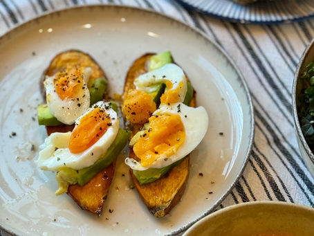 Boniato Toste con palta y huevo