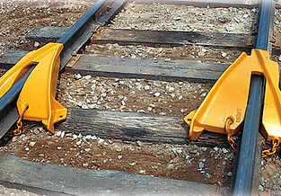 DERAIL & RERAILERS