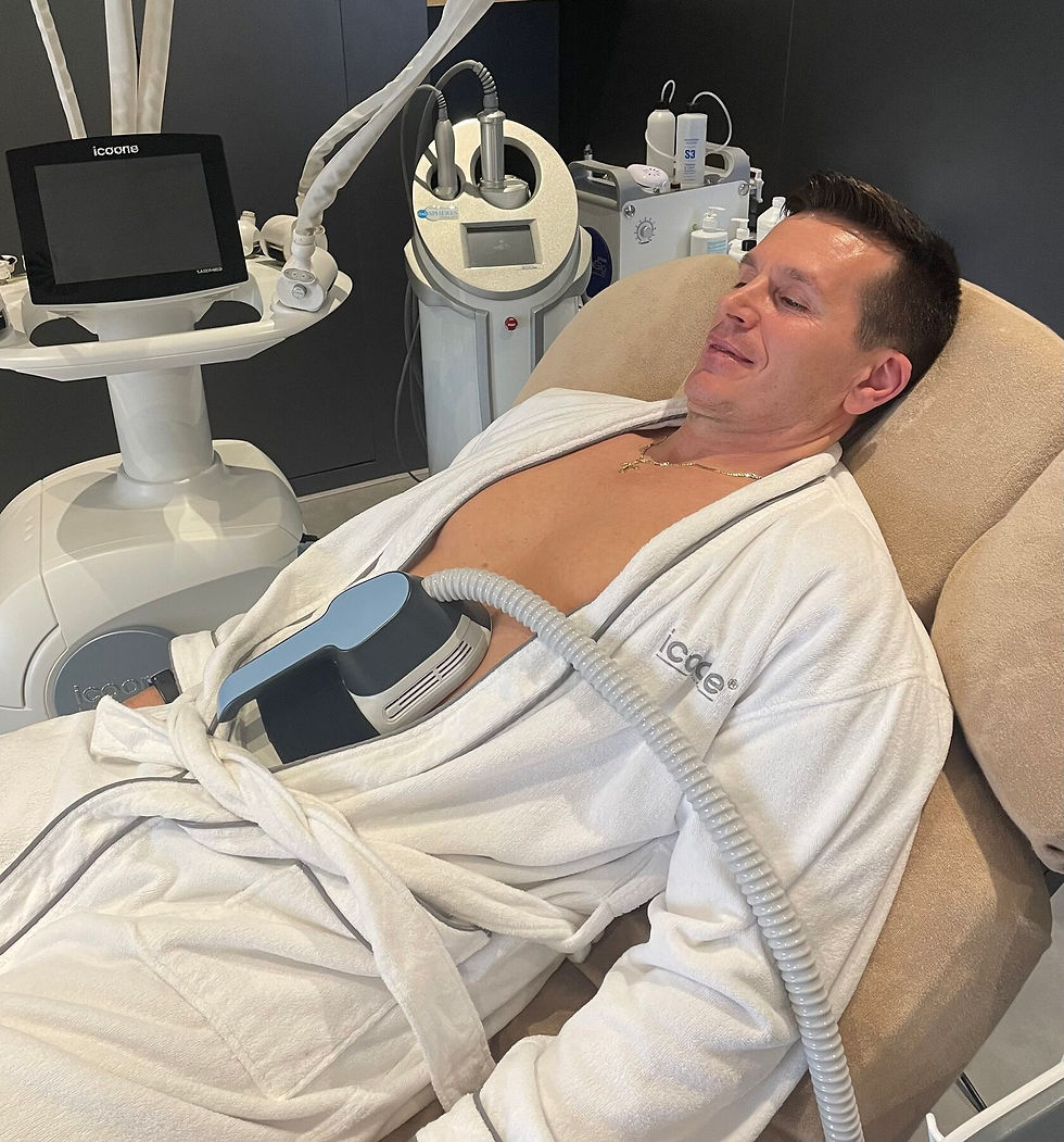 02-hi-ems-buik-behandeling-in-salon.jpeg