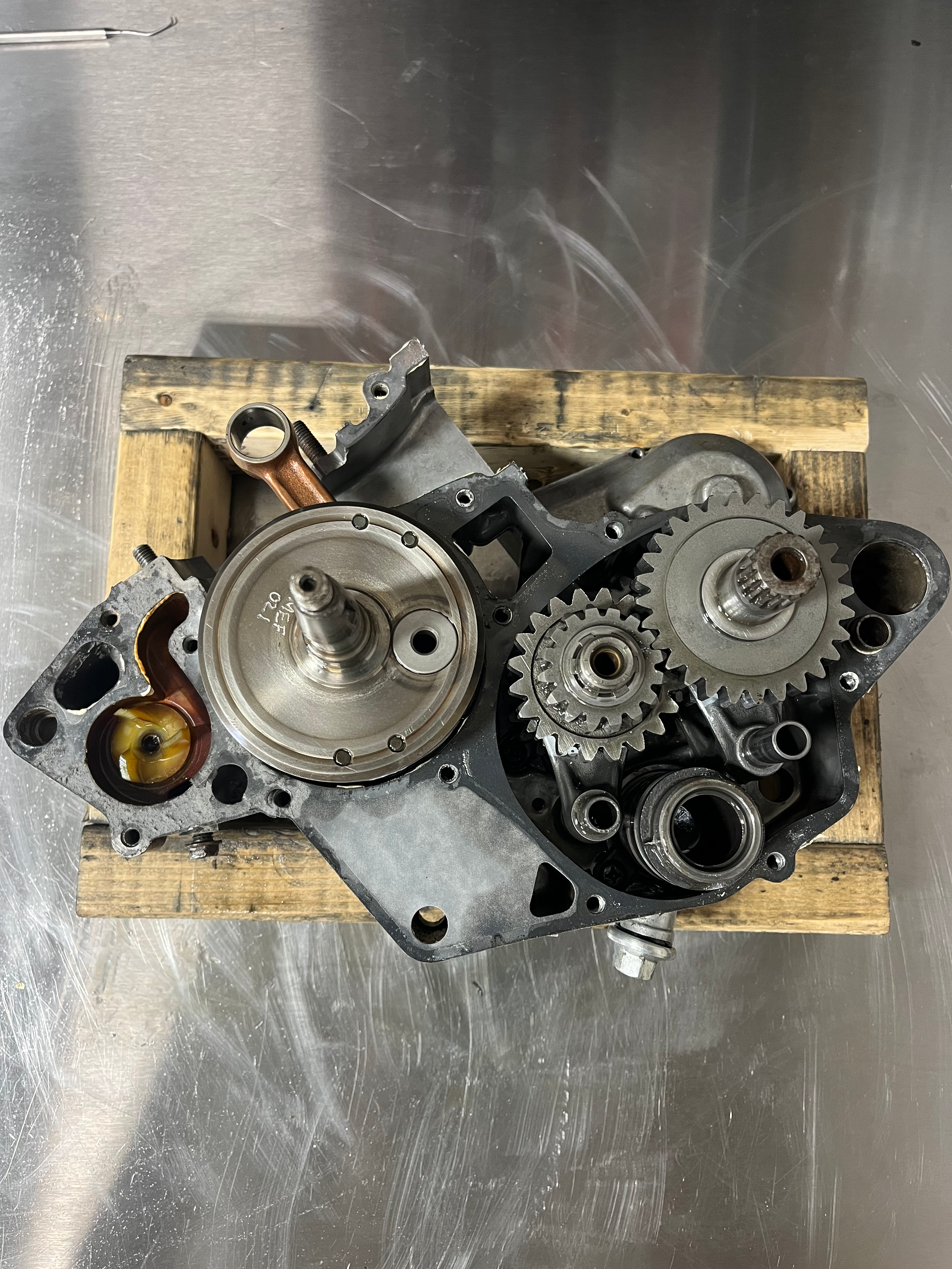 Suzuki RM85 Engine Rebuild