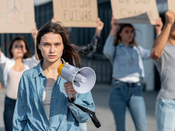 Crisis política: cómo dejar de sentir culpa por no estar al tanto de todo