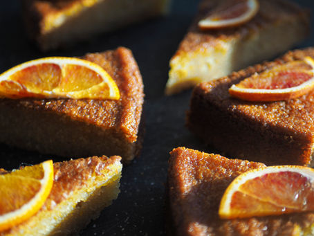 Ciasto pomarańczowo-migdałowe. Pachnie Sycylią i jest namiastką (ale pyszną) majówki we Włoszech.