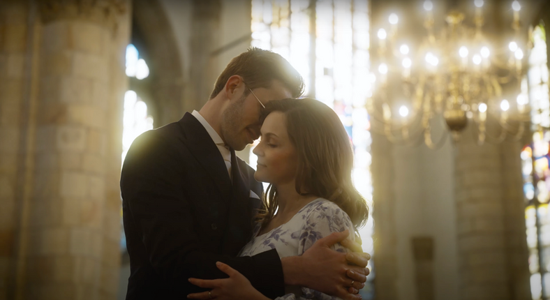 bruidspaar  - documentaire foto - cinematisch - tijdloos