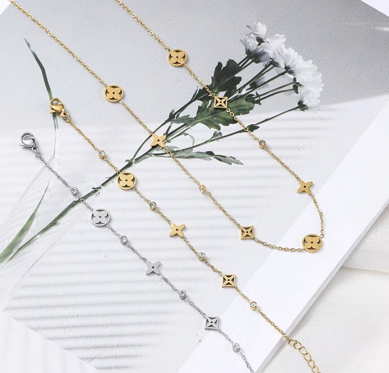 Blossom Clover bracelet