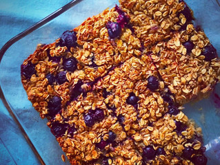 Blueberry baked oats that taste like you're eating dessert for breakfast