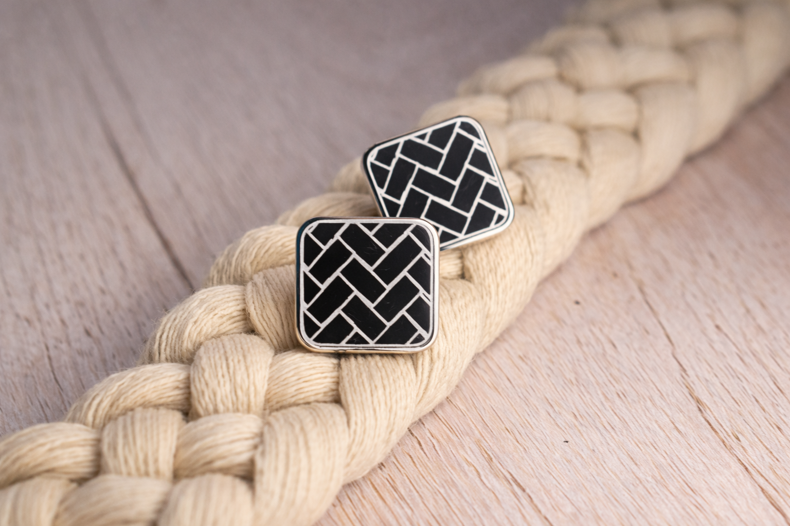 Thatch Studs (SILVER)