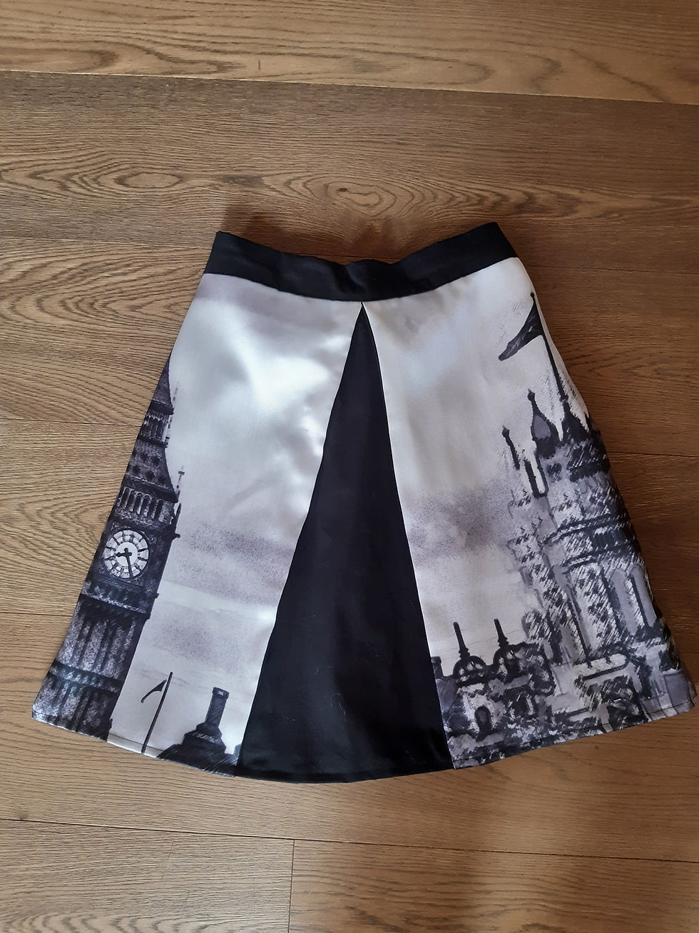 Miniatura: Gonna Londra