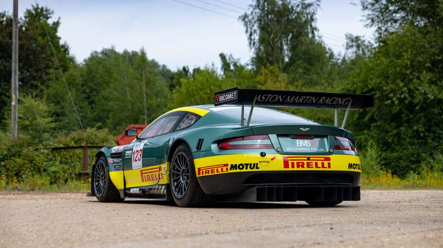 aston martin dbr9 gt1 for sale106.png