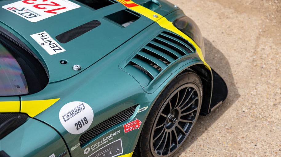 aston martin dbr9 gt1 for sale94.png